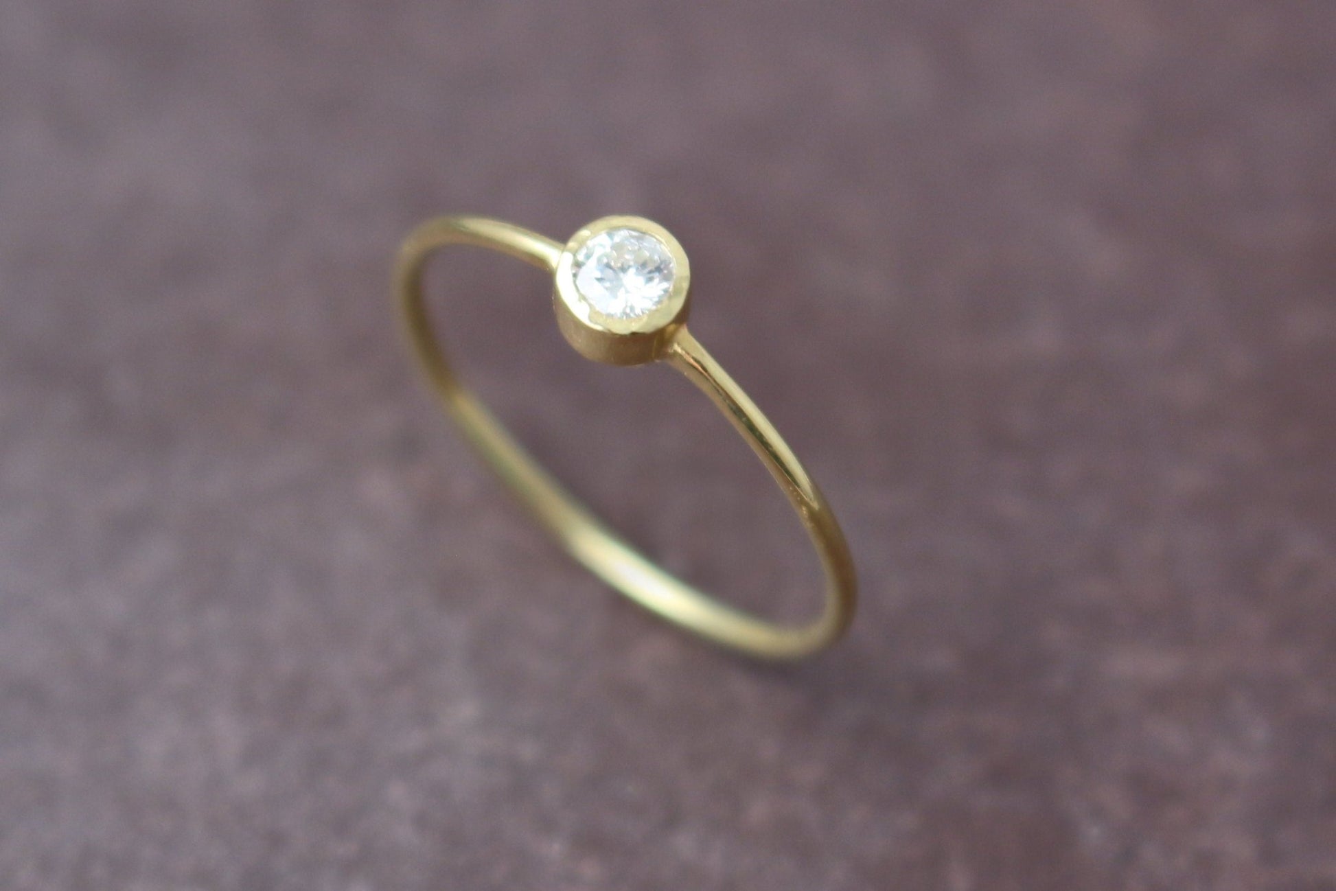 Gelbgold Verlobingsring (750) mit Brillant - Goldschmiede Miret