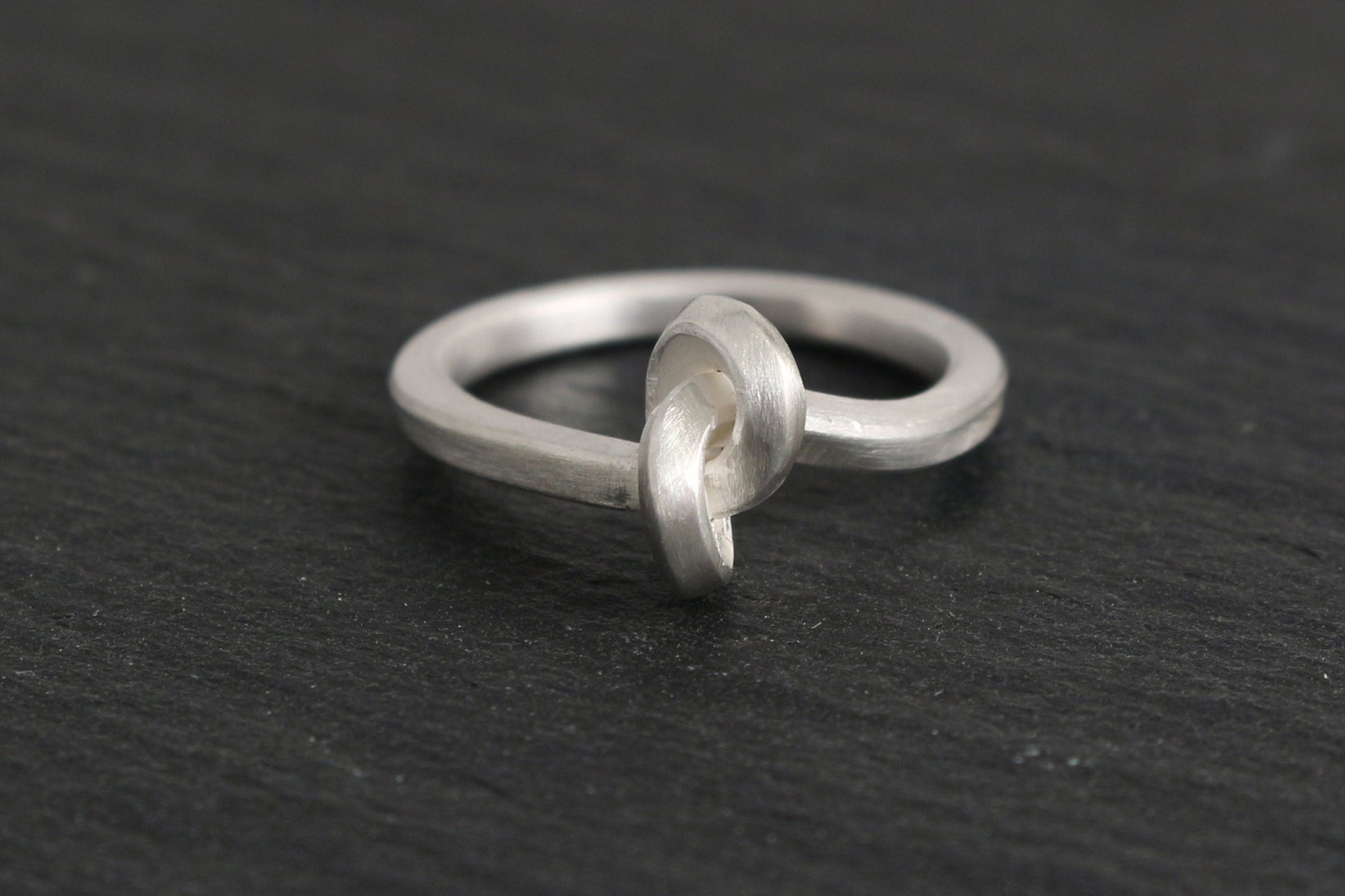 Silber Knotenring (950) | Verlobungsring | Antragsring | infinity, design, schlicht - Goldschmiede Miret